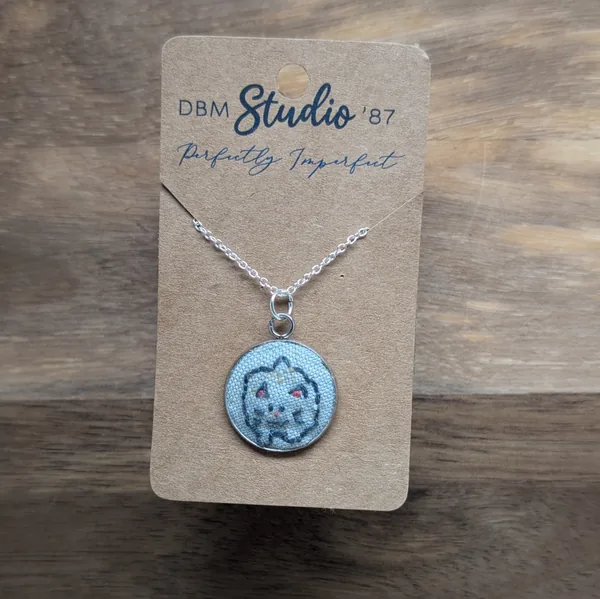 Jeffrey Can O' Biscuits (Necklace Small)